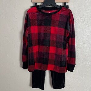 Cuddl Duds Women’s Super Soft Buffalo Plaid Red/Black Pajama Set Petite Medium